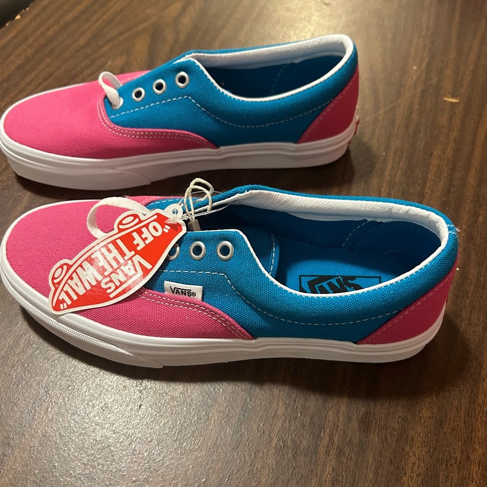 Vans - Picture 5 of 5